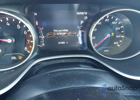 2019 Jeep Compass Latitude 4X4 из США, поврежденный, VIN 3C4NJDBB8KT595744